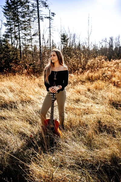 Meadow Megan Kelly Guitar Field3